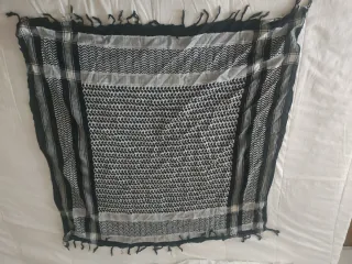 Pañuelo Cuello Negro y Blanco