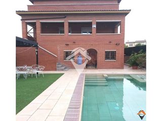 Chalet en venta en Ca n’Esteper – Can Gorgs – Can Gorgs II en Barbera del Vallès
