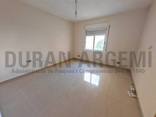 Casa en venta en Les Arenes - La Grípia  Can Montllor en Terrassa
