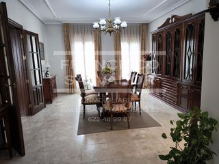 Casa pareada en venta en Lucena