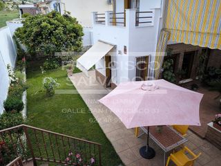 Casa pareada en venta en Lucena
