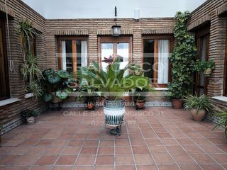 Casa pareada en venta en Lucena