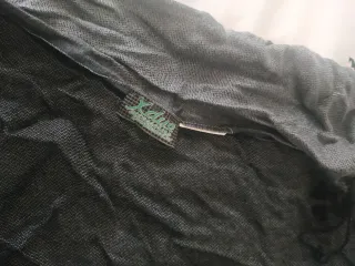 Pañuelo cuello negro con flecos