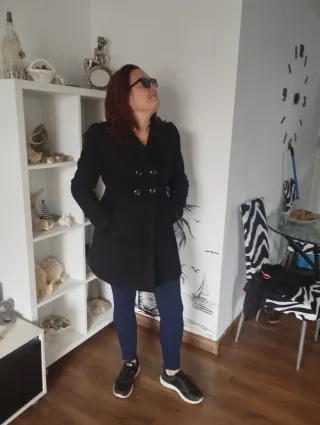 Abrigo Stradivarius Negro