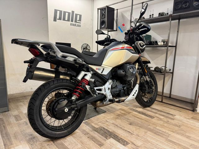 Moto Guzzi V85 Travel