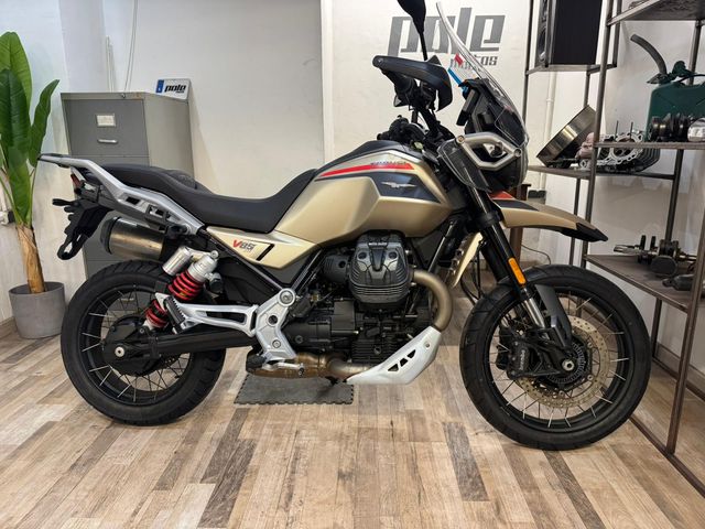 Moto Guzzi V85 Travel