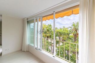 Piso en venta en Zona Avenida al Vedat en Torrent