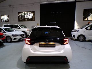 Toyota Yaris 1.5 120H 2024