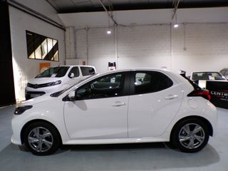 Toyota Yaris 1.5 120H 2024