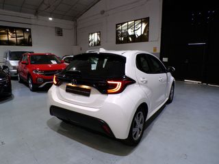 Toyota Yaris 1.5 120H 2024