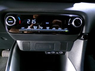 Toyota Yaris 1.5 120H 2024