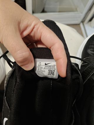 Zapatillas Nike Negras y Blancas