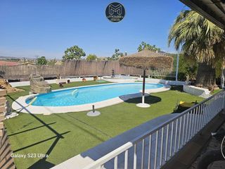 Chalet en venta en Baeza