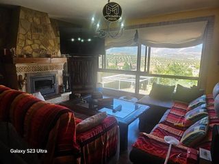 Chalet en venta en Baeza