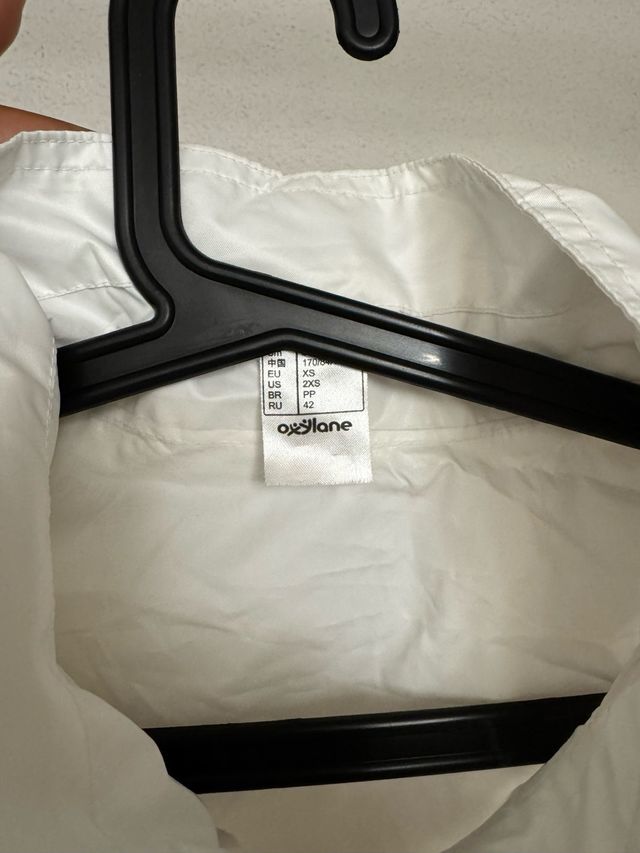 Chaqueta Quechua Blanca con Capucha