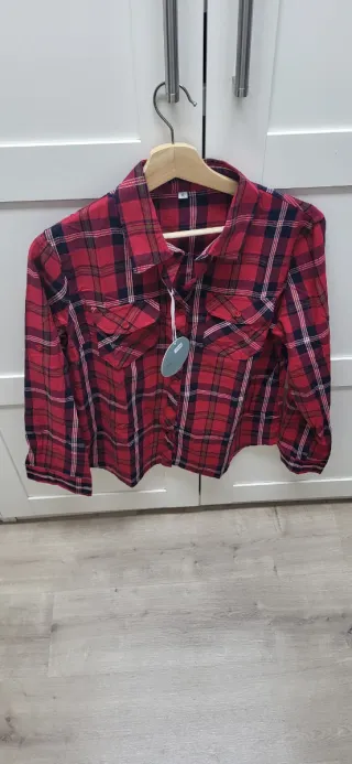 Camisa de cuadros roja para mujer  a estrenar 