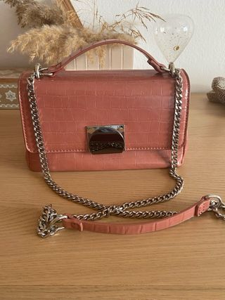 Bolso Parfois rosa efecto piel cocodrilo