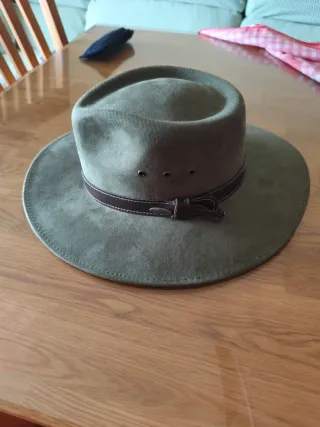 Sombrero de piel verde/marrón