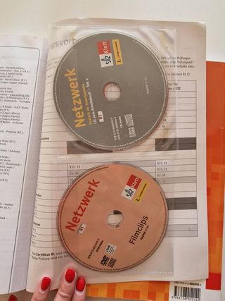 2 libros de alemán Netzwerk b1.1 y B1.2