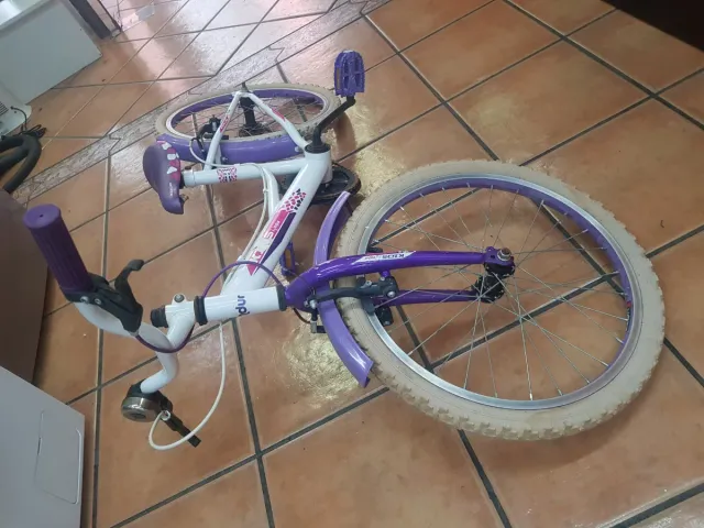 Bicicleta Niña Morada y Blanca