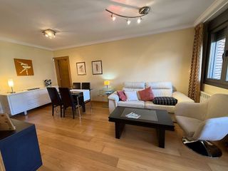 Piso en venta en Milán - Pumarín - Teatinos en Oviedo
