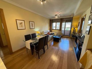 Piso en venta en Milán - Pumarín - Teatinos en Oviedo