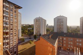 Piso en venta en El Polígono en Gijón