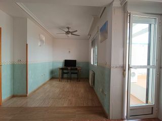 Casa adosada en venta en Hellín