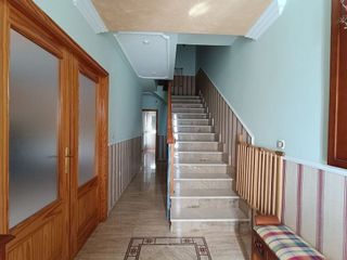 Casa adosada en venta en Hellín