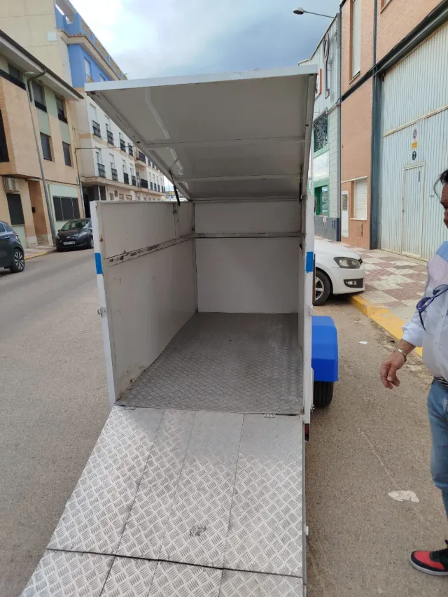 Remolque con documentación