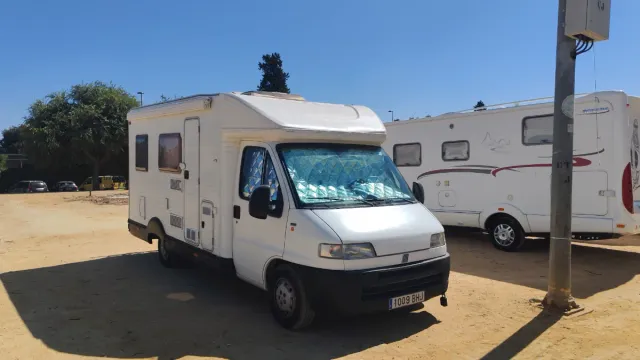 Autocaravana para residir en centro de Sevilla.