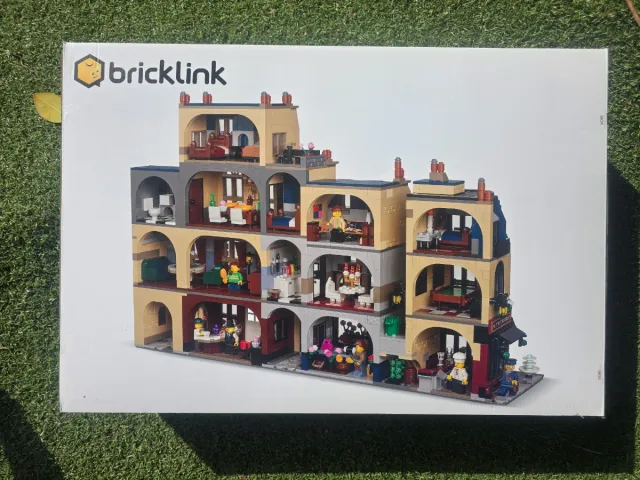 Lego Bricklink 910032 Parisian Street non aperto