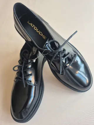 Zapatos de vestir negros Latouche