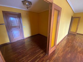 Piso en venta en Plaza España - Villa Pilar - Reyes Católicos - Vadillos en Burgos