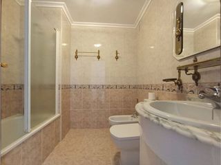 Piso en venta en Plaza España - Villa Pilar - Reyes Católicos - Vadillos en Burgos