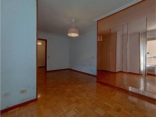 Piso en venta en Plaza España - Villa Pilar - Reyes Católicos - Vadillos en Burgos