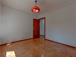 Piso en venta en Plaza España - Villa Pilar - Reyes Católicos - Vadillos en Burgos