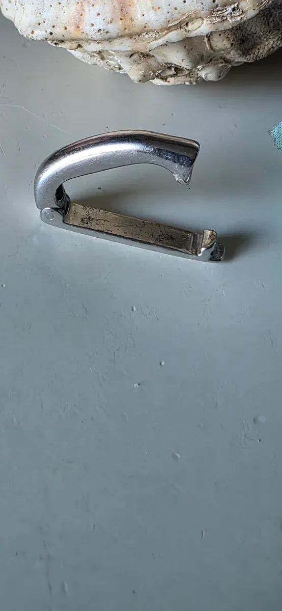 Sujeta pañuelo plata