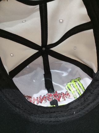 Gorra Monster Energy Blanca y Negra