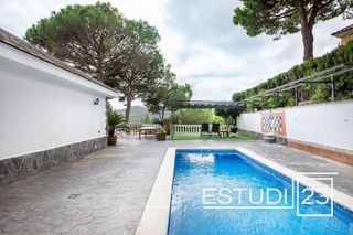 Chalet en venta en Arenys de Munt