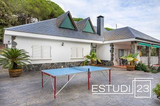 Chalet en venta en Arenys de Munt