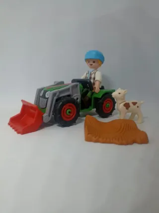 Tractor Playmobil con granjero y cabra