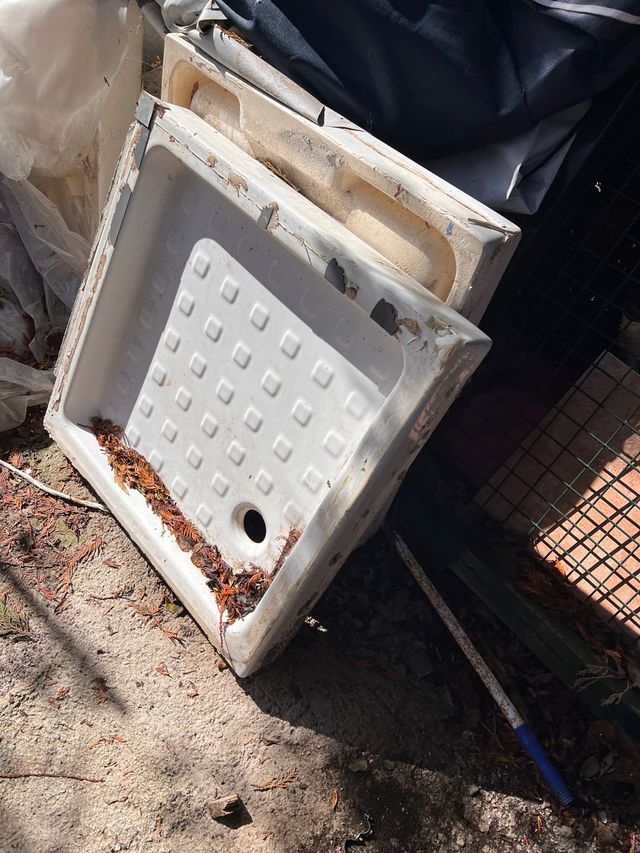 Plato de ducha blanco de plástico