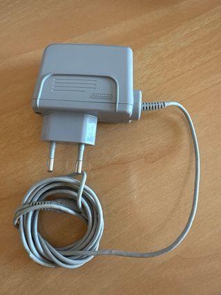 Nintendo 2DS Negra con Juegos y Accesorios