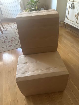 Sillón de cartón hecho a mano