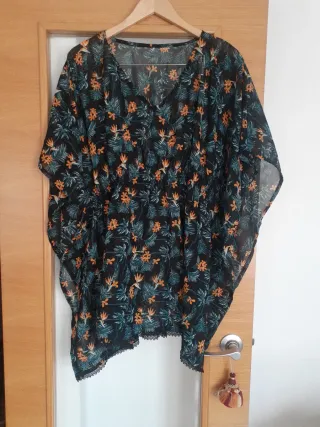 Blusón estampado tropical