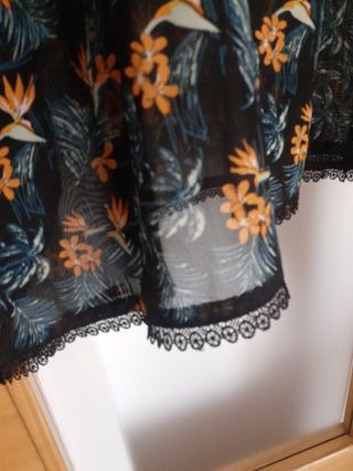 Blusón estampado tropical