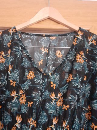 Blusón estampado tropical