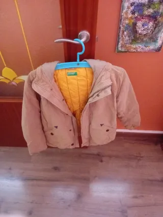 Anorak Benetton niño beige y amarillo