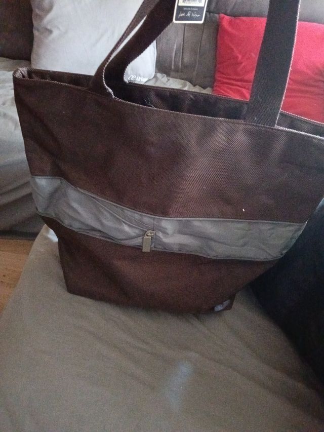 Bolso marrón extensible